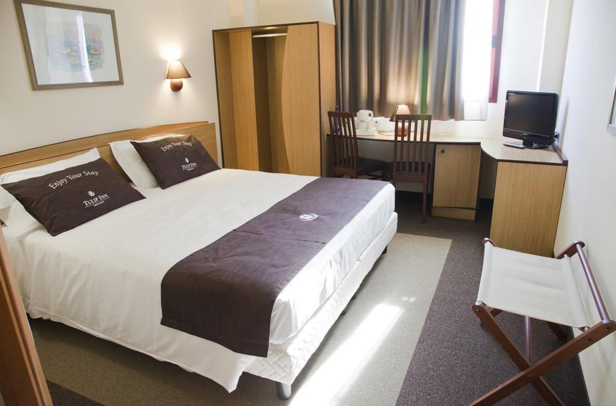 Tulip Inn Turin South Moncalieri Bagian luar foto
