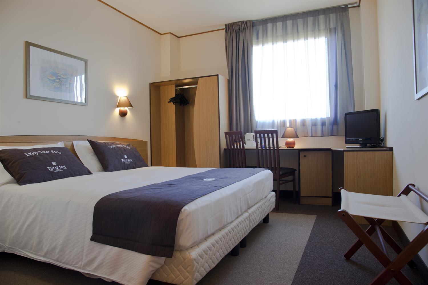 Tulip Inn Turin South Moncalieri Bagian luar foto