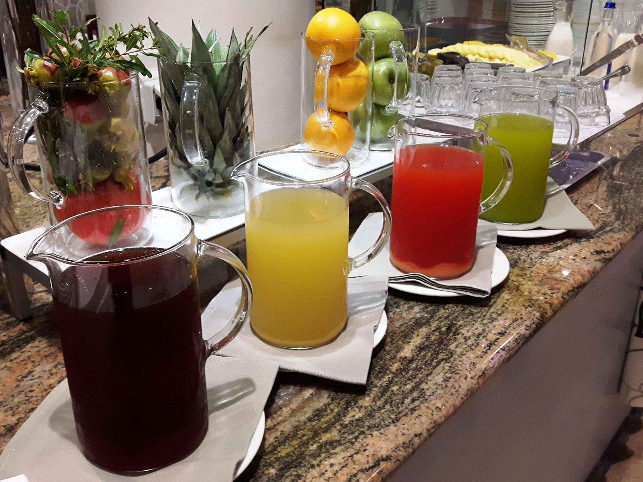 Tulip Inn Turin South Moncalieri Bagian luar foto