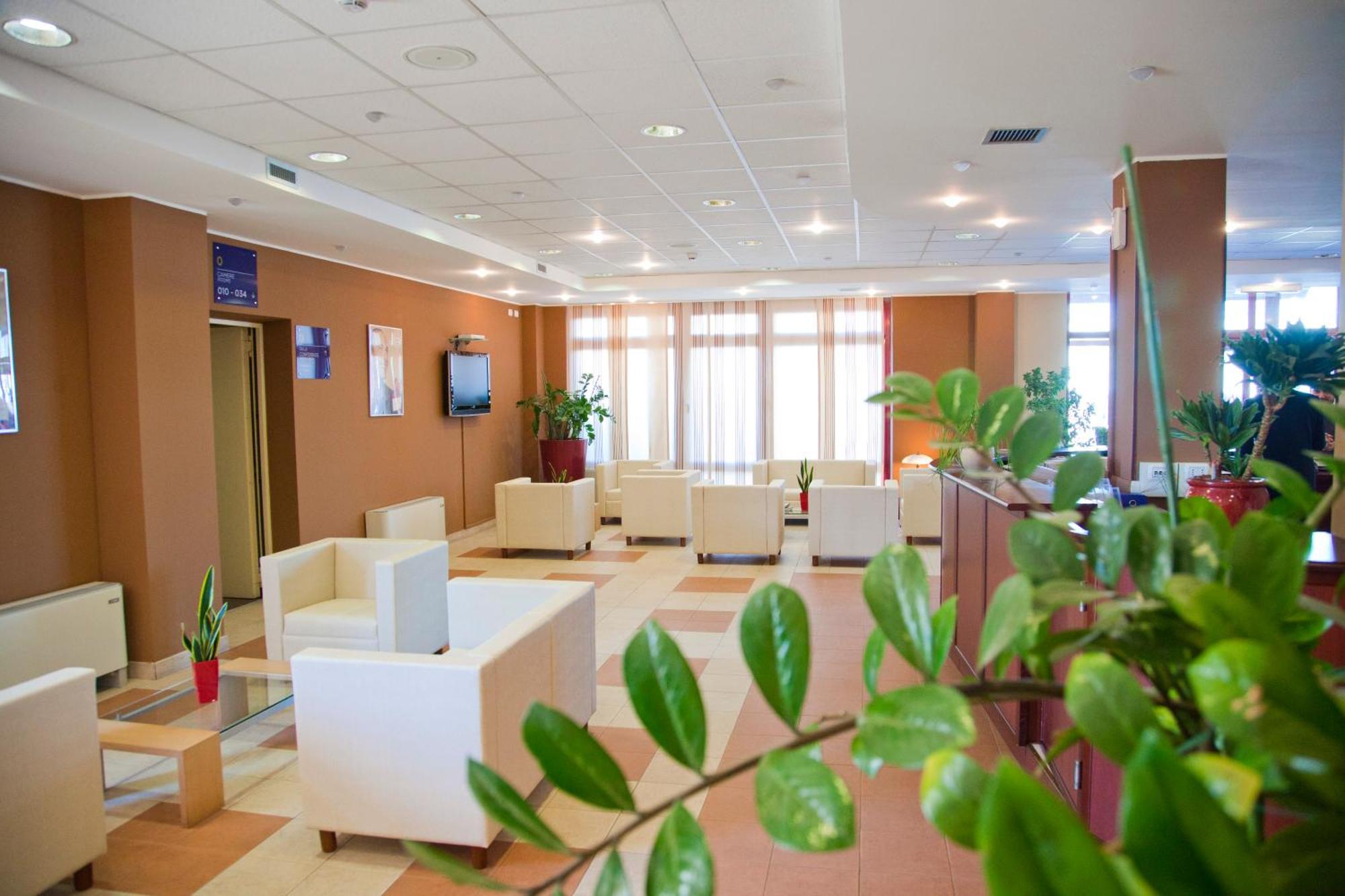 Tulip Inn Turin South Moncalieri Bagian luar foto